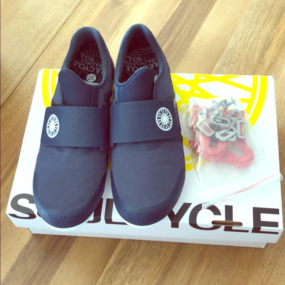 Brand New Soul Cycle Shoes